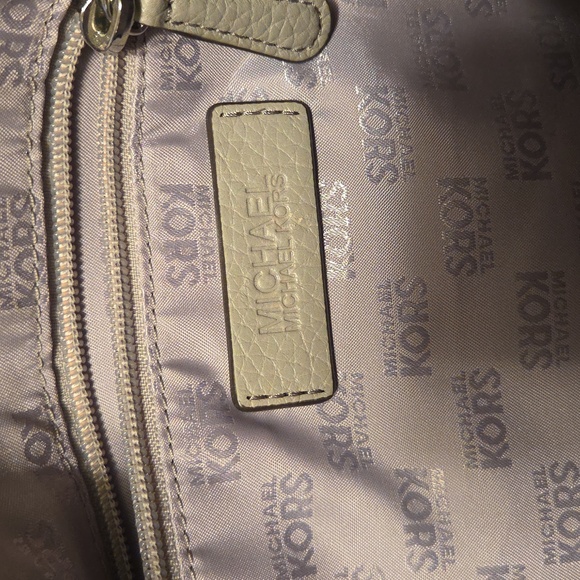 Michael Kors Light Gray Shoulder Bag - Picture 2 of 5